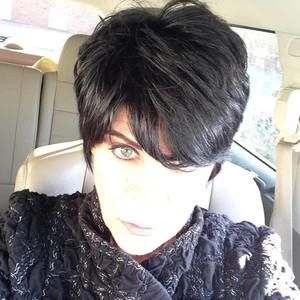 Meet your Posher, Regina